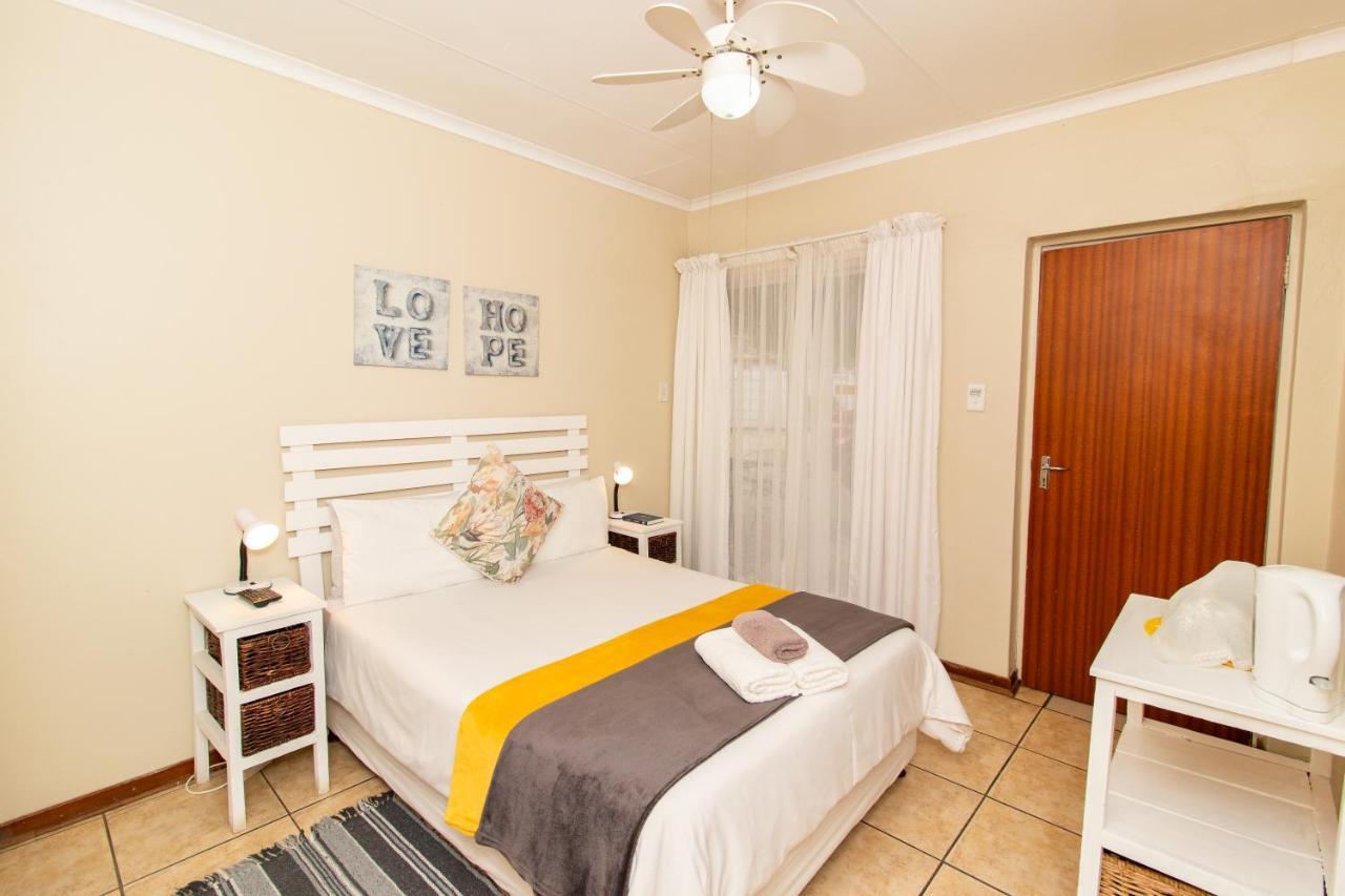Gastehuis 17 Bloemfontein Zewnętrze zdjęcie